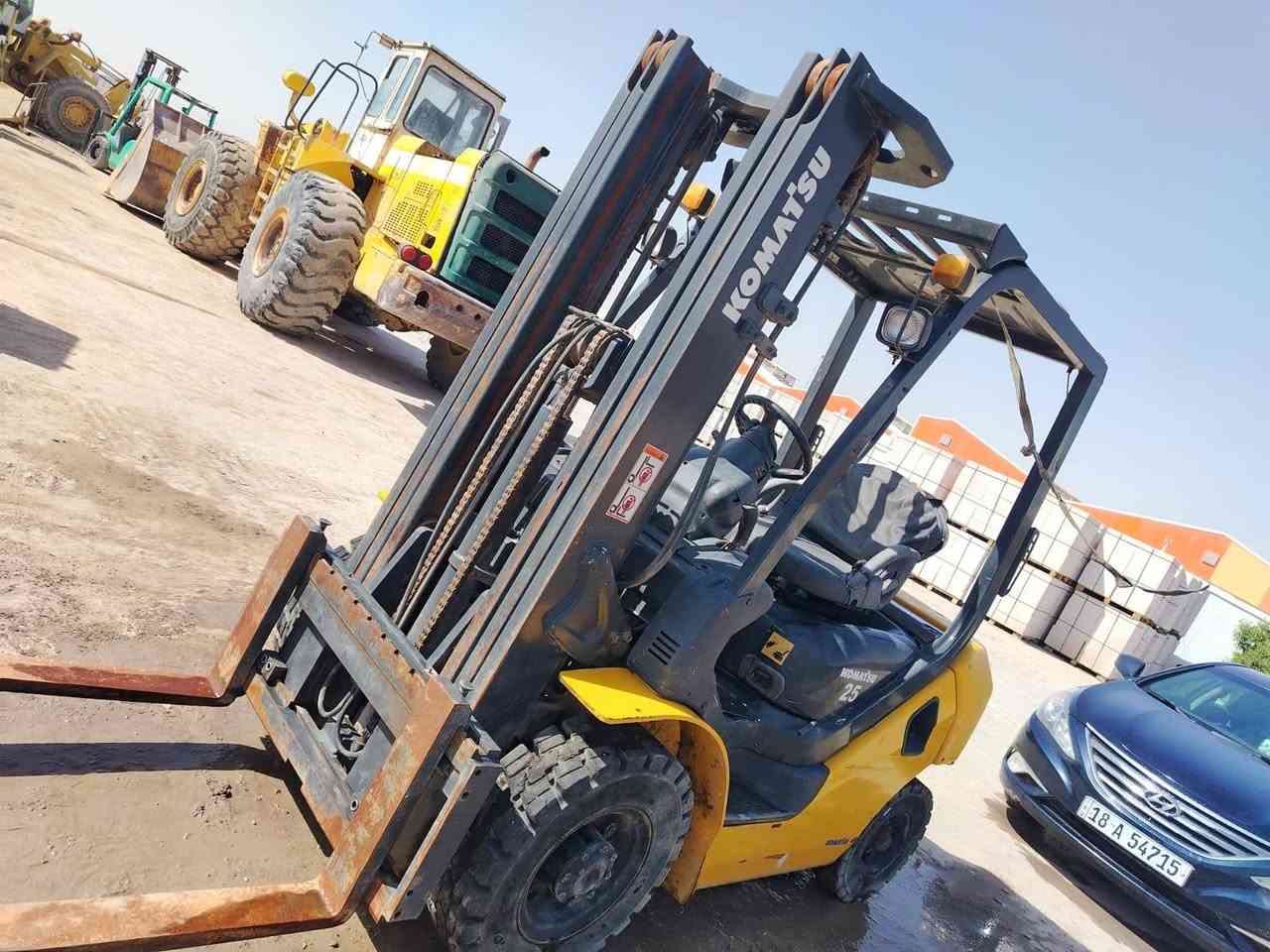 🇮🇶🇮🇶🇮🇶 رافعة Komatsu بحالة ممتازة وعملية للمخازن والأحمال الثقيلة، أداء قوي واعتمادية عالية.
✅ حمولة 2.5 طن
✅ جب ناصي 3 سلايد
✅ نظام 3 حركات
✅ سرعتين للعمل
✅ تعمل على الكاز
✅ جاهزة للعمل مباشرة
رافعة قوية، عملية، ومناسبة للشغل اليومي الثقيل.
السعر 175 $
📞 للاستفسار  التواصل على ***********
🇮🇶🇮🇶🇮🇶 رافعة Komatsu بحالة ممتازة وعملية للمخازن والأحمال الثقيلة، أداء قوي واعتمادية عالية.
