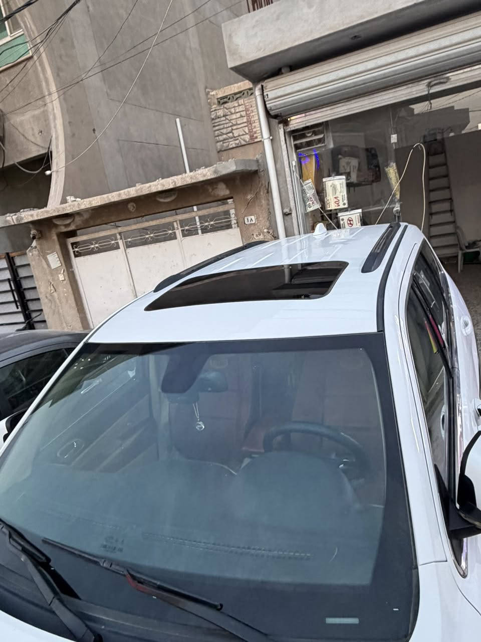 جيب ٢٠١٤ خليجي لاريدو
رقم انكليزي بغداد 
ماشي ٩٦ ميل 
السياره نضيفه كلش ما متعوبه 
كله بلادي 
بيه قبق الجنطه مبدل بالوكاله 
فتحه 
كشنات كهرباء 
حساسات 
مواصفات الاريدو معروفه 
١٩٥$
***********
