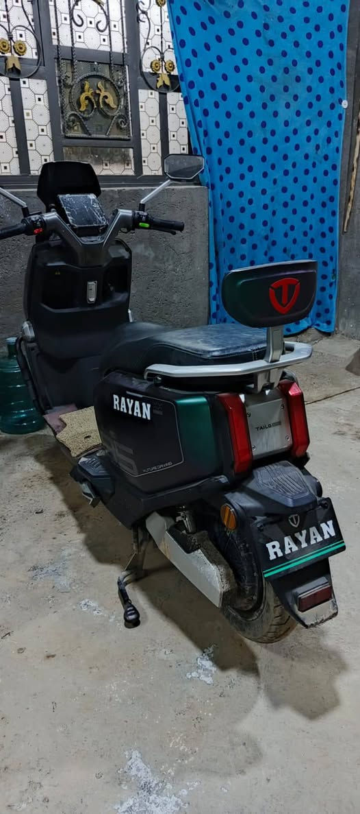 السلام عليكم 
يوجد ماطور شحن للبيع استخدام قليل جدا مشتري قبل شهر نظافه ١٠٠/١٠٠  السعر مليون وربع وبيه مجال عنوان الدجيل الرقم اتصل ***********
