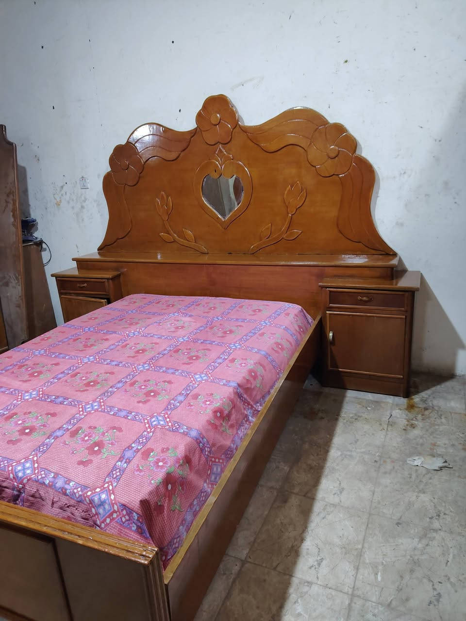 غرفه للبيع ام السته تسكام مكانه ابو غرق سعر ستميه وبيه مجال كلش نضيفه ***********واتساب
