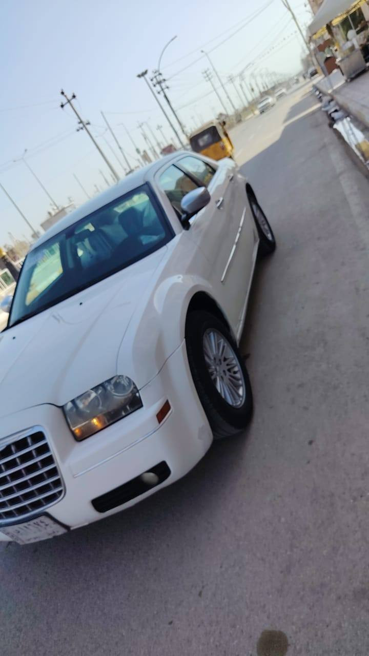 اوباما 2010 اصل 4 جوكات مكينه 2500 تخم تاير حداديه جديده كرهبائيات كلها شغاله بسمي رقم واسط تحويل ثاني يوم السعر 115 مكاني ذي قار قلعة سكر علما غير متواجد ع النت للاتصال ***********
