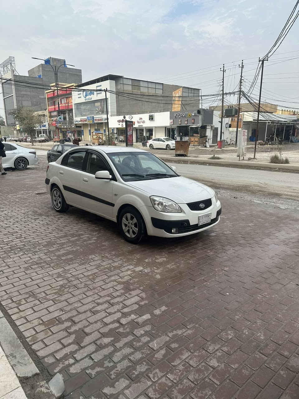 كيا ريو 2008 لا تبديل ولا صبغ بارد بيها سنويه غير نافذه محرك 1600  تبريد شغال كهربائيات كلها شغاله سعر ٨١ وبيها مجال 
 
***********
