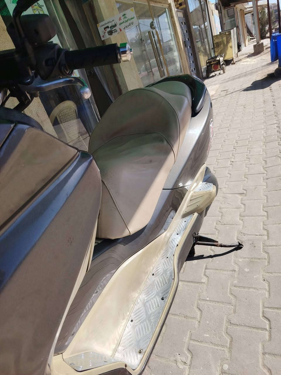 سلام عليكم ( فورزه 0\ 10 )
مواصفات 7 كير 4 تحويلات مسجل بلاد فول الدراجه 

مكينه كلجات مكفولة كفاله عامه + اوراق كامله 

كلوب جنطه+ ستان حساس سعرها 13 وبيها مجال مكاني ديوانيه ***********
