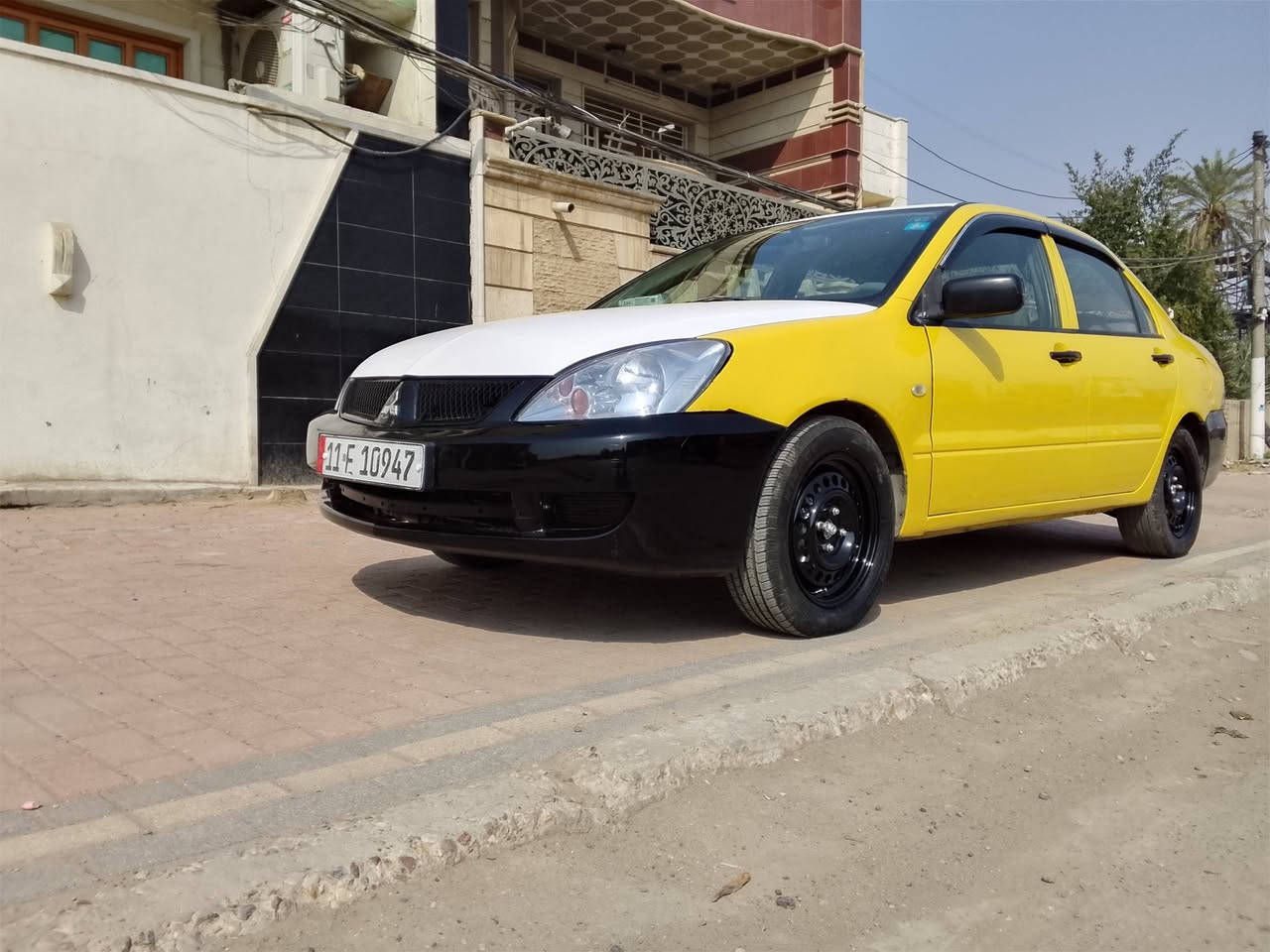 لانسر شركة عامه موديل 2010 السياره بيها صبغ حزام لا تبديل ولا ضربه مكينه 2000 توه شاده صدر وتبريد وكير تخم تاير جدد سنويه ورقام هيئة جدد تحويل مباشر السعر 65 بيها مجال مكاني بغداد ***********.               ***********
