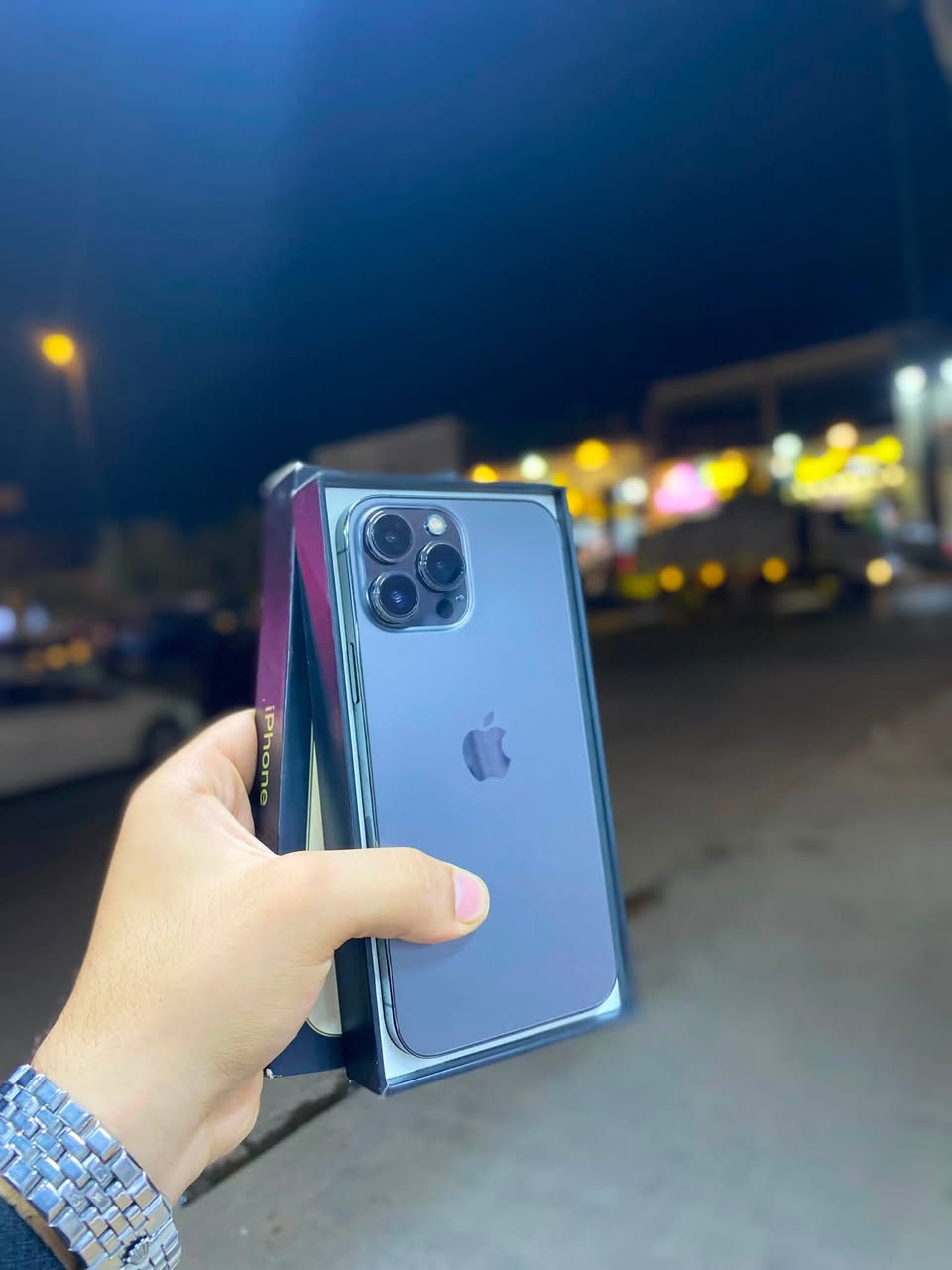 📱iPhone 13 Pro Max
📱آيفون ١٣ برو ماكس
🖤 اسود طافي مميز
💦وتر بروف 
📀ذاكرة 256 
🔥جهاز نظيف ومرتب 
🔋بطارية 79 بلاد 
690 💰بلاش جوه السوگ 
📍مكاني نجف 
📞خاص او اتصال
***********☎️
