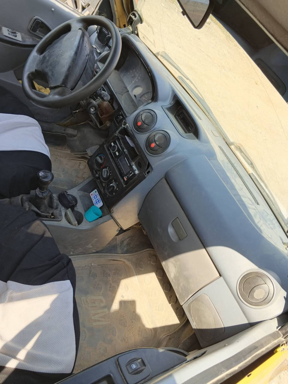 سايبه للبيع موديل 11 سنويه 2026 هيئا عليها 230 غرامه 0 محرك بي صرف دهن السعر 18 كابون بانزين بيها متوقف ورقي للستفسار اتصل ***********
