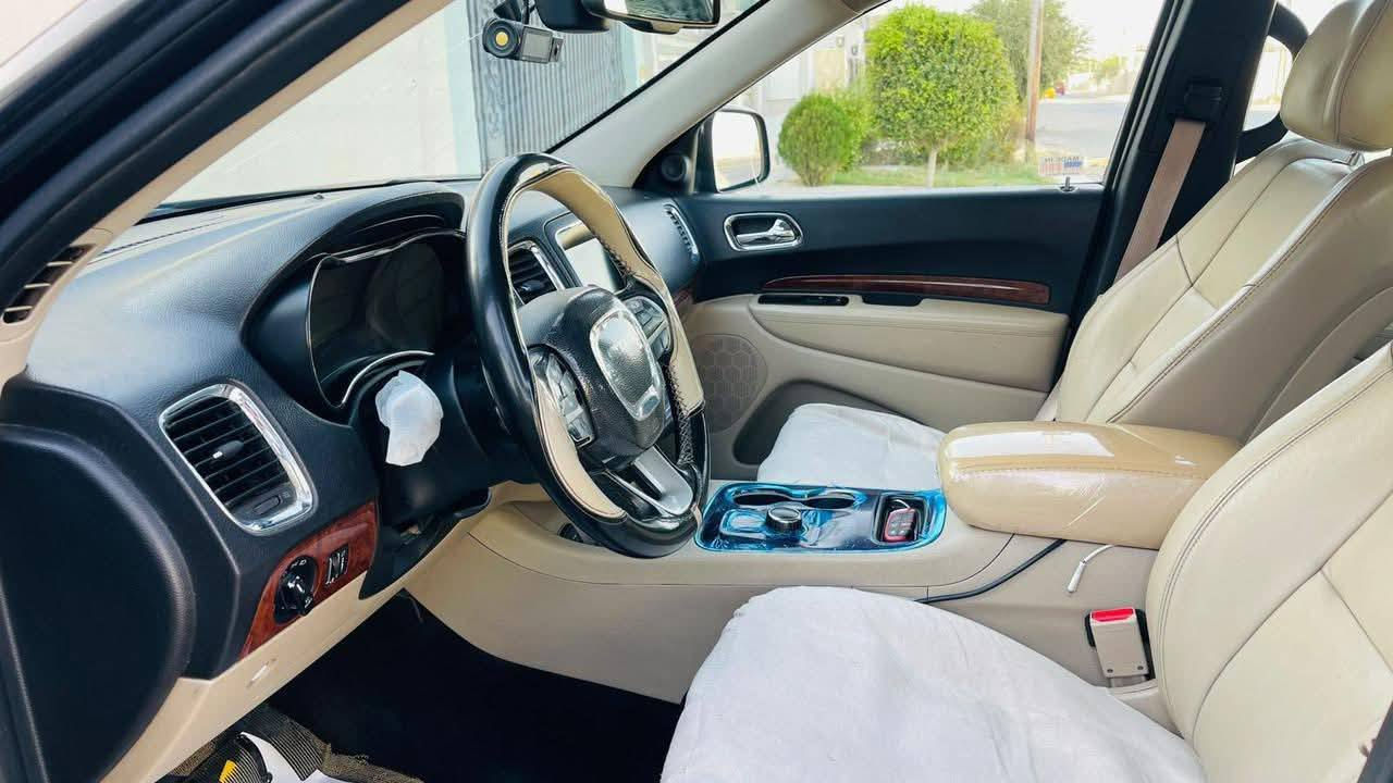 دورنگو 2014 Limited (فول مواصفات)
محرك 3600 كفالة 
گير كفالة 
كهربائيات كفالة 
صدر امامي خلفي كفالة 
داخل عسلي 
كشنات خزن +اربعتهن بيهم تدفئة 7 راكب السيارة 
مري هيتر +تعتيم ضوء
ستيرن هيتر
شفتات ستيرن +تحكمات
مودات قيادة كلها شغالة
فتحة سقف 
طخم تاير 
منظومة زينون جديد 
رقمها اربيل بأسمي 
عنوانها فلوجة 
ضررها بالعراق ربع چاملغ امامي جهت السائق 
السيارة خليجيه 
اي استفسار ‏‪0770 621 4999‬‏
سعرها 195 وبيها مجال
