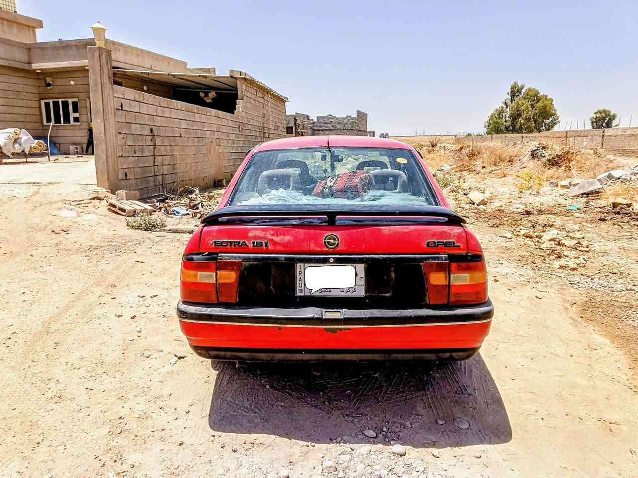 السلام عليكم اوبل فكترا للبيع موديل 1991  رقم كركوك شرط التحويل حجم المحرك 18 شرط لاتبخير ولاتنقيص كير اوتوماتيك حادث جامرلق الامامي الي من عند السايق والباب الخلف السايق مبدل بلادي بيها مكانات صبغ للجماليه سياره جاهزة ماتصرف عليها ربع السعر 45 ورقه وبيها مجال مكان السياره كركوك الاستفسار الاتصال على الرقم ***********
