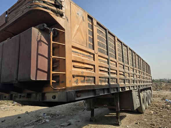 السلام عليكم بدي للبيع طول ١٢.٦٠
اربع محاور صيني ١٤ 
بدي جاهز اربط واطلع 
***********
***********
