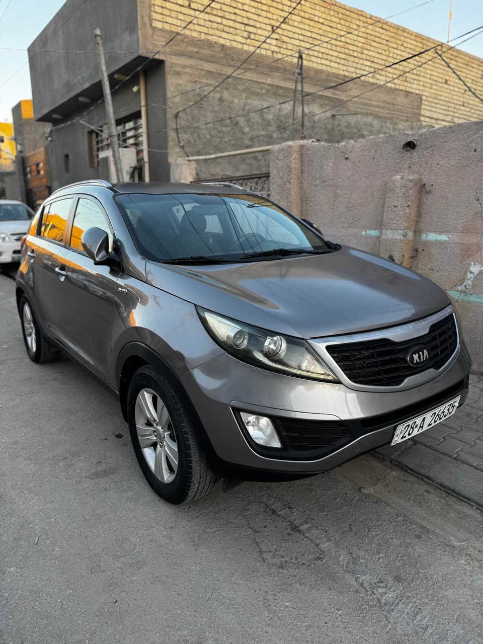 سلام عليكم 
للبيع سيارة سبورتج موديل 2013 خليجي 
سيارة بيها قطعتين صبغ الباب الي وره العبري
وقبق الجنطه سيارة محركها 2400
دفع رباعي وهاي صورها كدامكم 
سعرها 135 ورقه وبيها مجال 
*********** النجف, العراق
