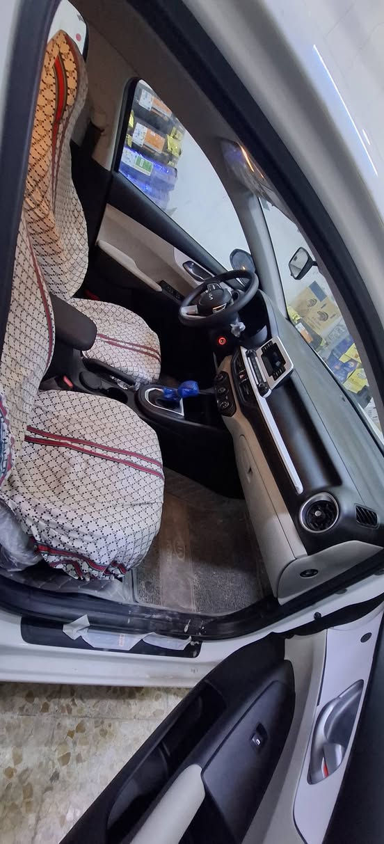 اللهم صل على محمد وال محمد . سيراتو موديل ٢٤ محرك ١٦٠٠ داخل لونين حساس خلفي فول تحكم ستيرن رقم بغداد ماشيه ٢٤ الف كفاله من الزلغ بوضع الزيرو جميع لزكاته بعده بيه مكانه سماوه المركز استفار *********** وبي وات ساب
