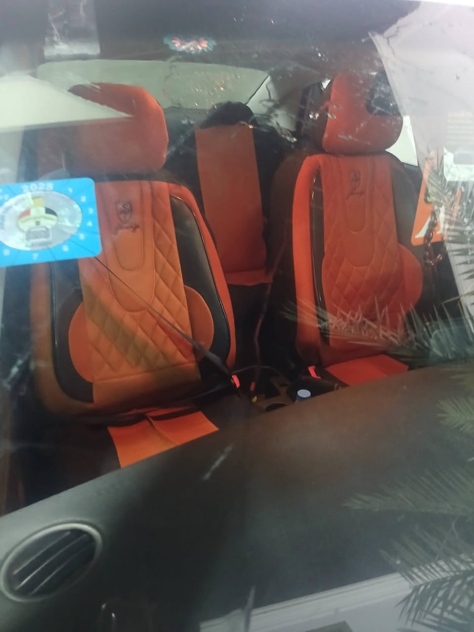 السلام عليكم
ماشاءالله تبارك الله 

كيه ريو 23 ماشيه ٧ الاف سياره جديد وجاهزه من كلشي حادثه موضح بالمنشور حادث صطحي خفيف مبدل بنيد وجاملغ  مرقم  وجاهز قادسيه معوقين تستلم وكاله عامه باسمك مكان السياره الديوانيه  السعر ١١٦ الاتصال *********** ،
