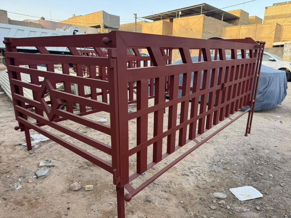 سلام عليكم من رخصت المدير المحترم محجرات لبيع جديد واحد رتفاع ١٢٠ ولثاني متر مكاني نجف السعر ٦٥٠ وكلشي اكو بلسوك عبر المنشور إذا ميعجبك ***********
