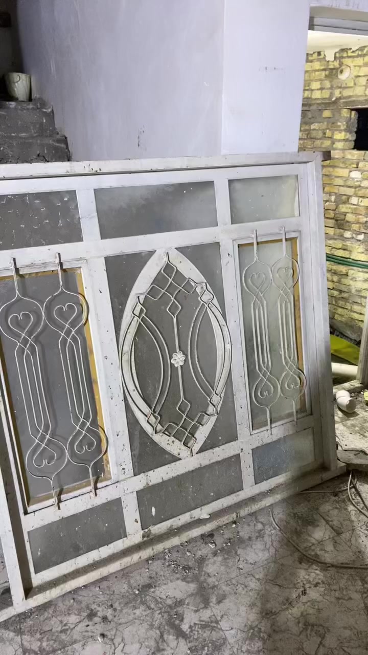 شباك نضيف شغل درجه اولى جام درجه اولى 
ارتفاع متر ونص عرض متر ونص. 

سعره ٥٥ وبي مجال
مكان سوق الشيوخ


**إذا كنت صاحب هذا الإعلان وتريد حذفه لأي سبب، رجاءا أرسل رسالة إلى الدعم الفني**