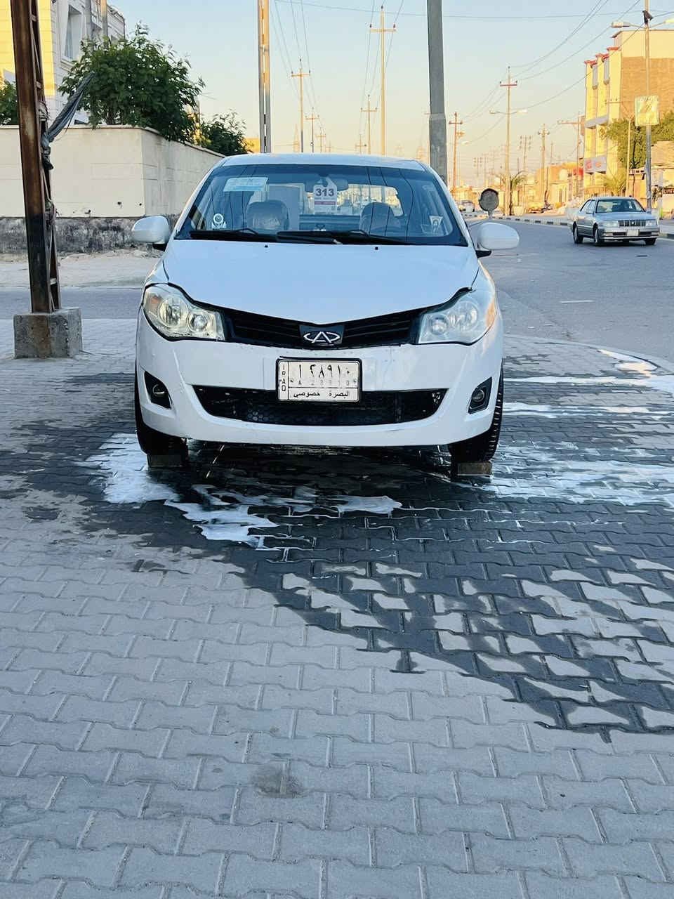 سلام عليكم عندي فلوين مديل ١٣ رقم بصره.بسمي سنويه 28 سياره حلوه حداده طخم تاير تبريد ثلج كيره حلوه مكينته توه بادي بيه تبخير دوخله تخيل سعره ٣٥ وبيه مجال للبيع او مراوس مكاني ام قصر ***********
