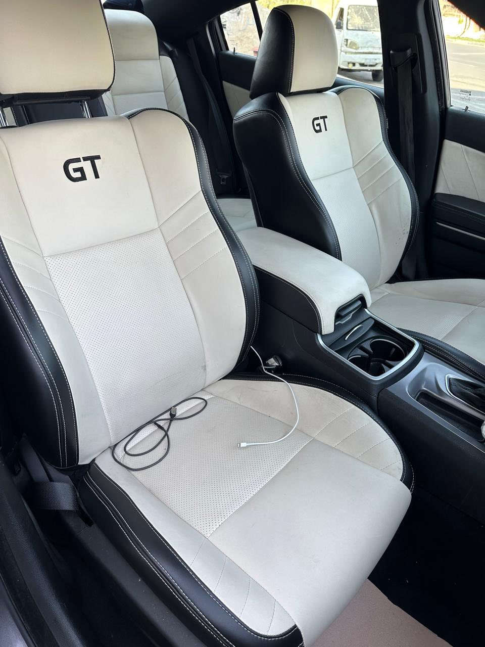 سلام عليكم. جارجر موديل ٢٠٢٣ GT
بيها قطعتين صبغ مابيها شاصي ولاضربه قويه بيها فقط بونيد وجامرلغ السكن 
مكاني كركوك 
السعر ٢٧٥ وبيها مجال 
ماشيه ٩٠ كيلومتر  السياره جدا نظيف مال البيت


**إذا كنت صاحب هذا الإعلان وتريد حذفه لأي سبب، رجاءا أرسل رسالة إلى الدعم الفني**