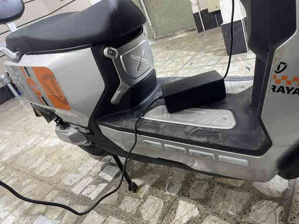 السلام عليكم شباب دراجه شحن شركه ال ريان للبيع موصفات ال دراجه 
لايت عالي ناصي زنون 
دبل إشاره رباعي 
مثبت سرعه 
رجوع للخلف 
سرعه 90 حقيقي 
ملف 2000 
7 بطاريات مسطره 
أستان جانبي و تعليك
نظام إنذار سرقه 
بصمه 
السعر خاص 
رقم الهاتف : ***********
العنوان : الحبيبيه مقابيل مطعم وليد
