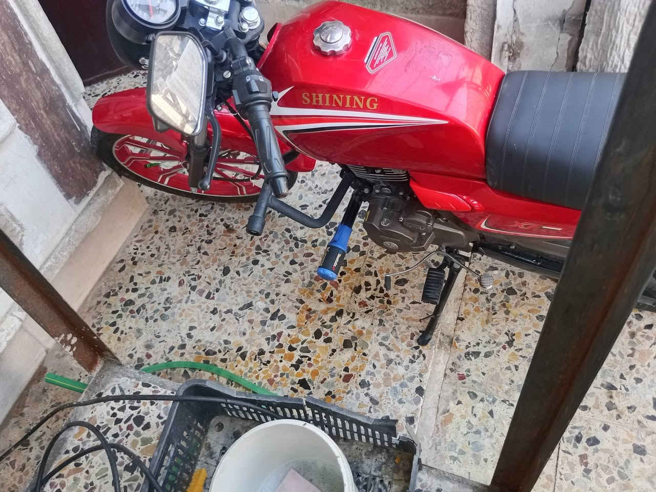 سلام عليكم درجة شاينك  موديل 25 زيرو ماشه 1800   كافاله عام مرقم بغداد 11 سعره 1950 بي مجال ***********

