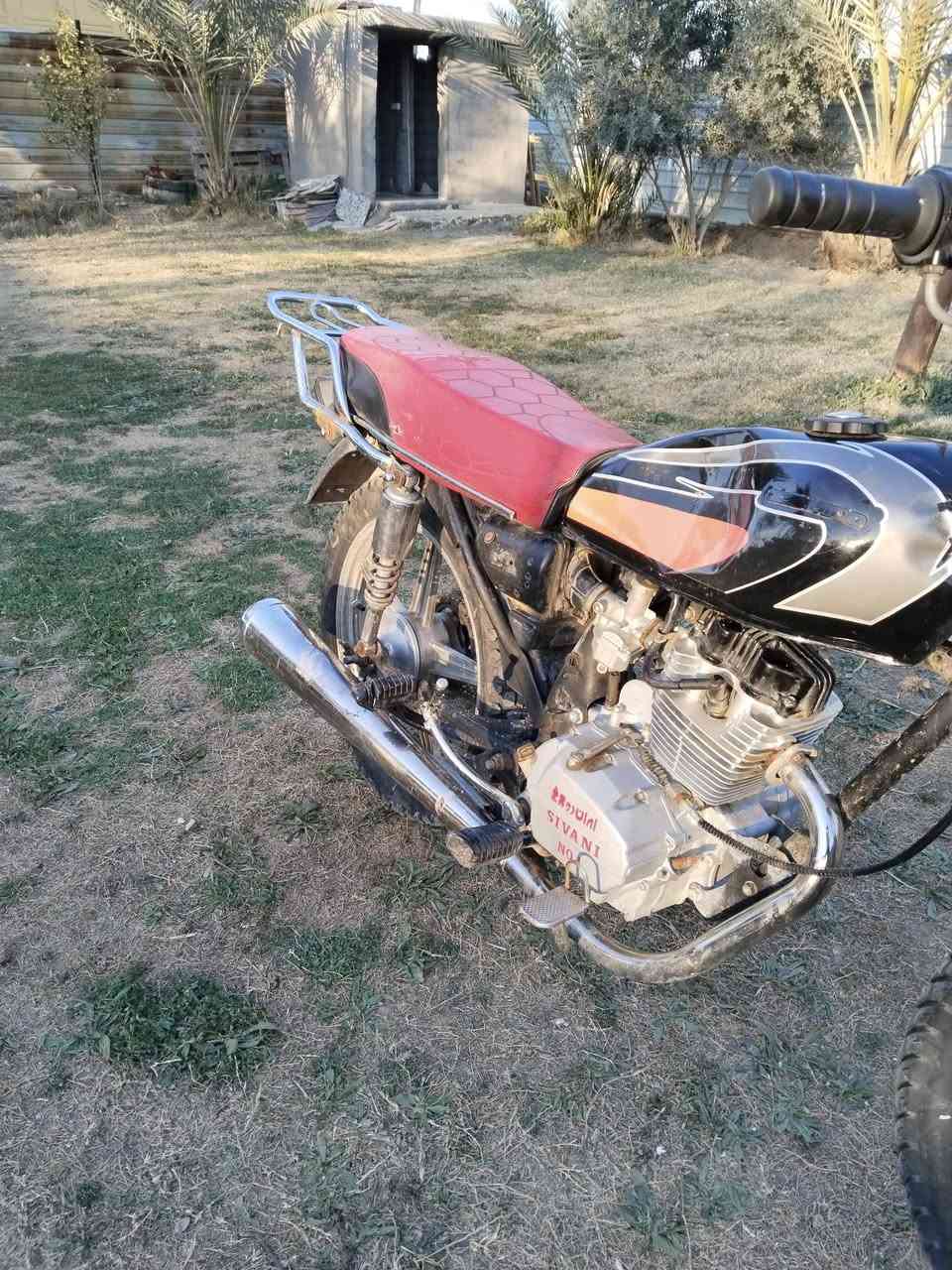 سلام عليكم دراجه يراني 5كير اموديل 21البيع السعر 250بيه مجال ***********انتصلو بي واتساب الشرطه الخامسه بغداد
