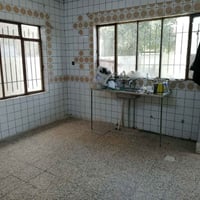 دار للايجار حي الوحدة بالقرب من  مستشفى السلام مساحة الدار 250متر  غرف...