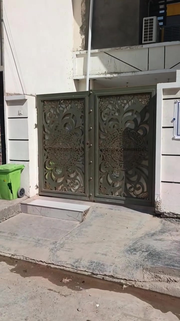 سلام عليكم بيت مساحة 100متر شارع زيتون رئيس
سعر خاص

***********
