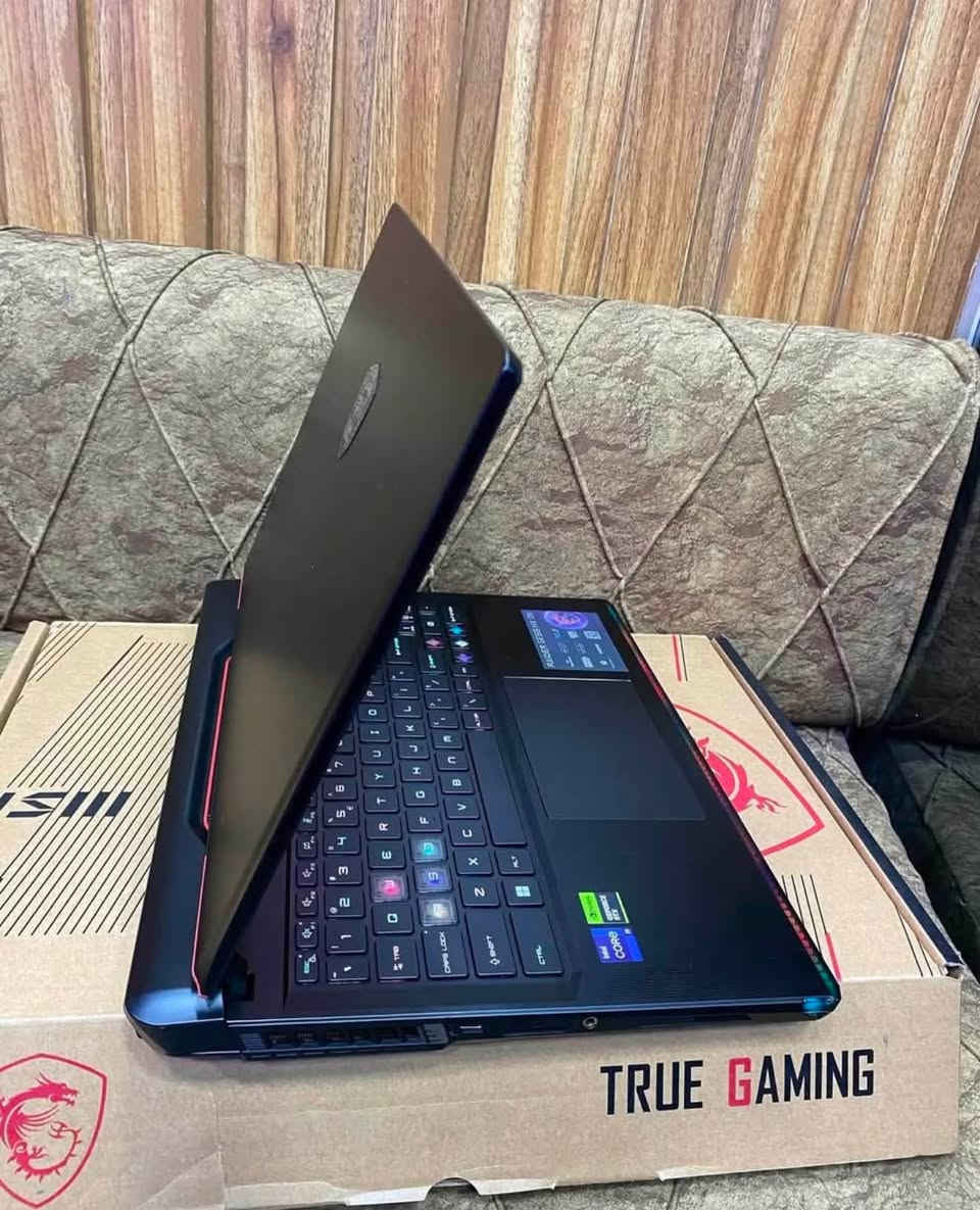 السلام عليكم

- MSI Raider GE68HX 13VG-087US 17" Gaming - 
- QHD+ - 2560 x 1600 240hz
- RTX 4070 
-Intel Core i9 13th Gen i9-13980HX Tetracosa core (24 Core) 2.20 GHz 
-32 GB Total RAM 5600hz up to 64
- 2 TB SSD GEN4 up to 4TB
- Dark Gray

السعر 2.100.000
المكان بغداد - اليرموك
ماعندي توصيل
كارتونتة ضايعه


**إذا كنت صاحب هذا الإعلان وتريد حذفه لأي سبب، رجاءا أرسل رسالة إلى الدعم الفني**