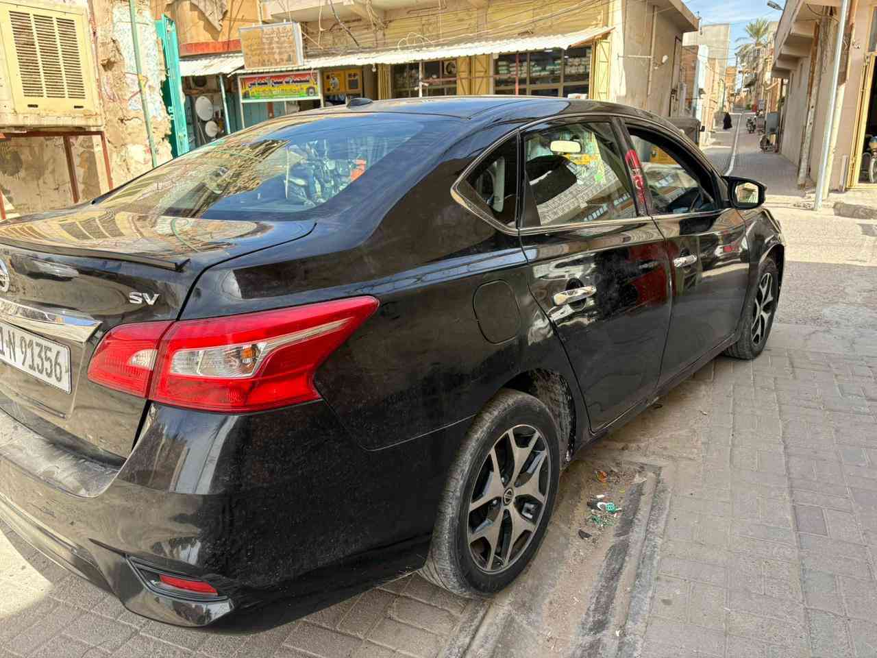 نيسان سنترا موديل٢٠١٨فول مواصفات من عده فتحه للبيع سعر ٩٠للتواصل ***********
