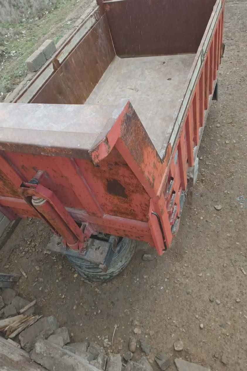 بودي للبيع
سقف عالي 
الطول 4.60 متر 
السعر 43ورقه
استفسار(***********) ( ***********)
