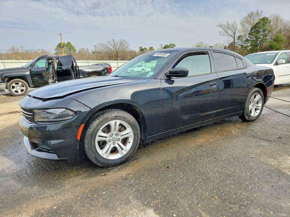 سلام عليكم جارجر البيع موديل 16 رقم بصره دولي سياره مكينه كير حداديه جديد  سياره قطعه وحده بدله جاملخ امامي اليمن  سنويه 30 هزه جديده سياره جاهزه ***********
