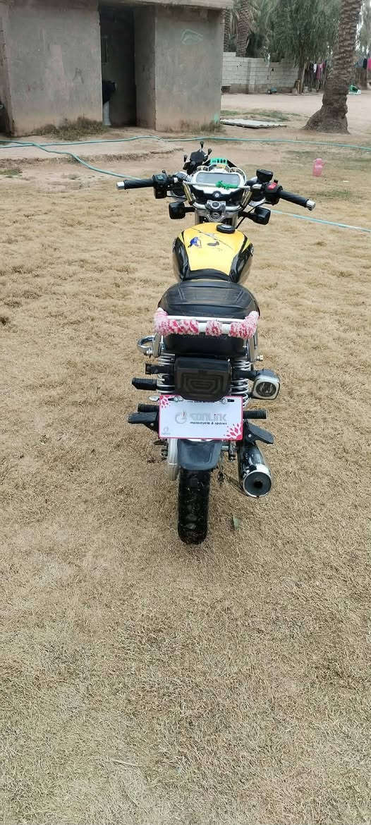 مكلف بلنشر لاتراسلني ➡️⬇️⬇️⬇️
 درجة موديل 24 اسود بلاديه للبيع باقي التفاصيل اتصل ع صاحبه وهو يكلك (***********) قيصر
مكانه ديالى الخالص
