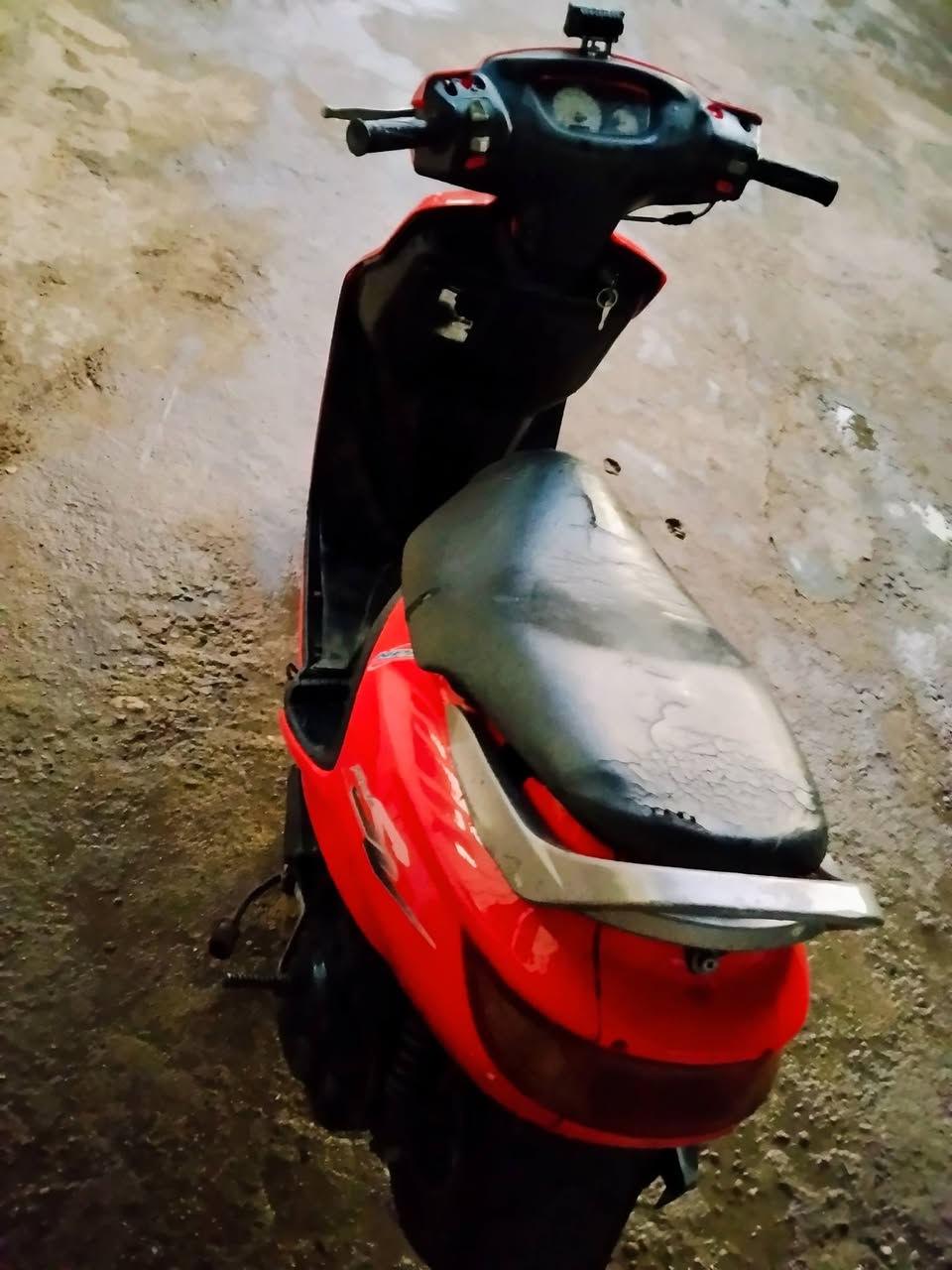 السلام عليكم للبيع فراشه كرستال 
  كهربائيات كامله نكره سلف وهندر كلشي شغال
مكان حله _ أبي غرق 
للأستفسـار الاتصال على الواتساب او الرقم فقط .. ***********
