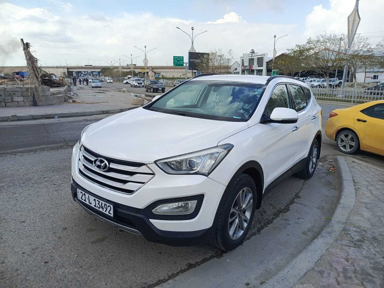 هونداي سنتافي خليجي موديل2015محرك2400 رقم سنويه هزه جديد بسمنه سياره مكفوله من ضرر بدون صبغ بدون تبديل سياره مال جناي سعر160$شويه بي مجال***********/***********مكان سياره كركوك
