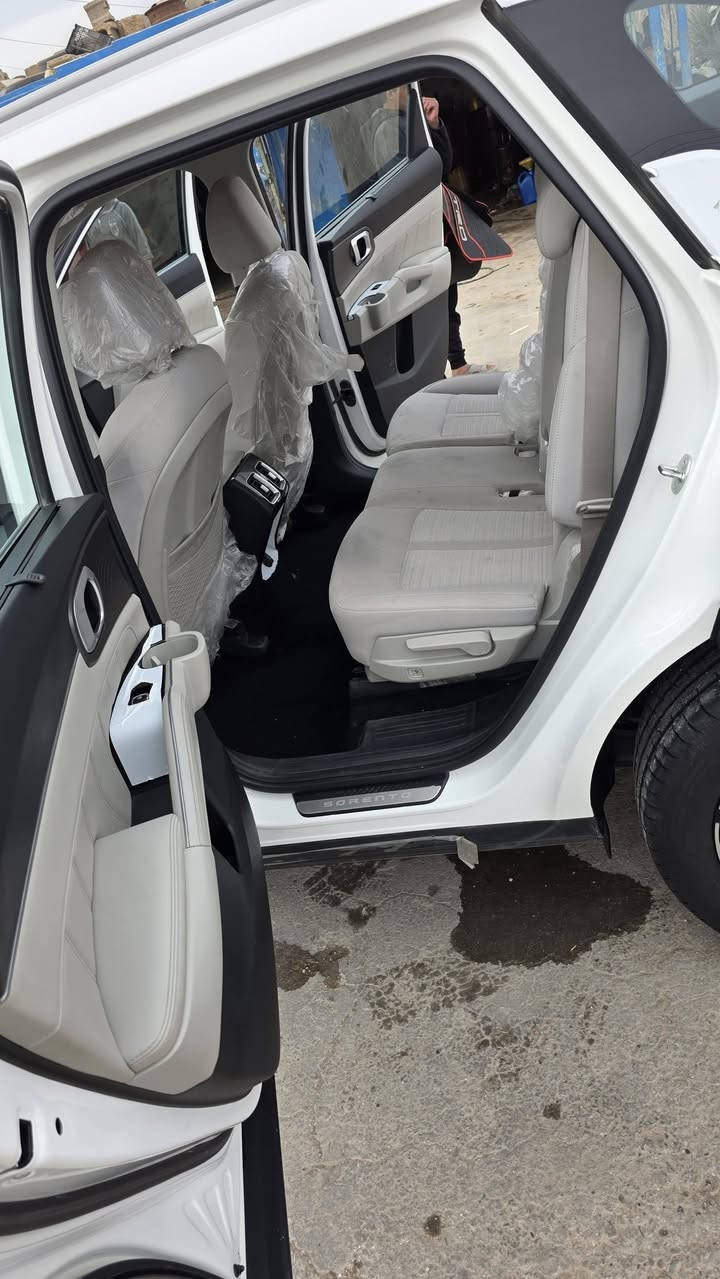 محرك ٦ سلندر  حجم محرك ٣٥٠٠
 ٧ راكب شاشة متصلة
ويل ٢٠ كامرة خلفية 
شاشة متصلة ٦٤ لون محيطي
تبريد ٣ قطع مناخي منفصل
كراسي كهرباء 
حساس مطر وشاشة تبريد لمس
تشغيل عن بعد وكير ماوس
٤ انظمة قيادة وفول تحكم ستيرن
جنطة كهرباء وحساس امامي وخلفي
اريل نفيكتر وباقي المواصفات
ضمان شركة نيم 
ماشية 
العنوان بغداد  ***********
