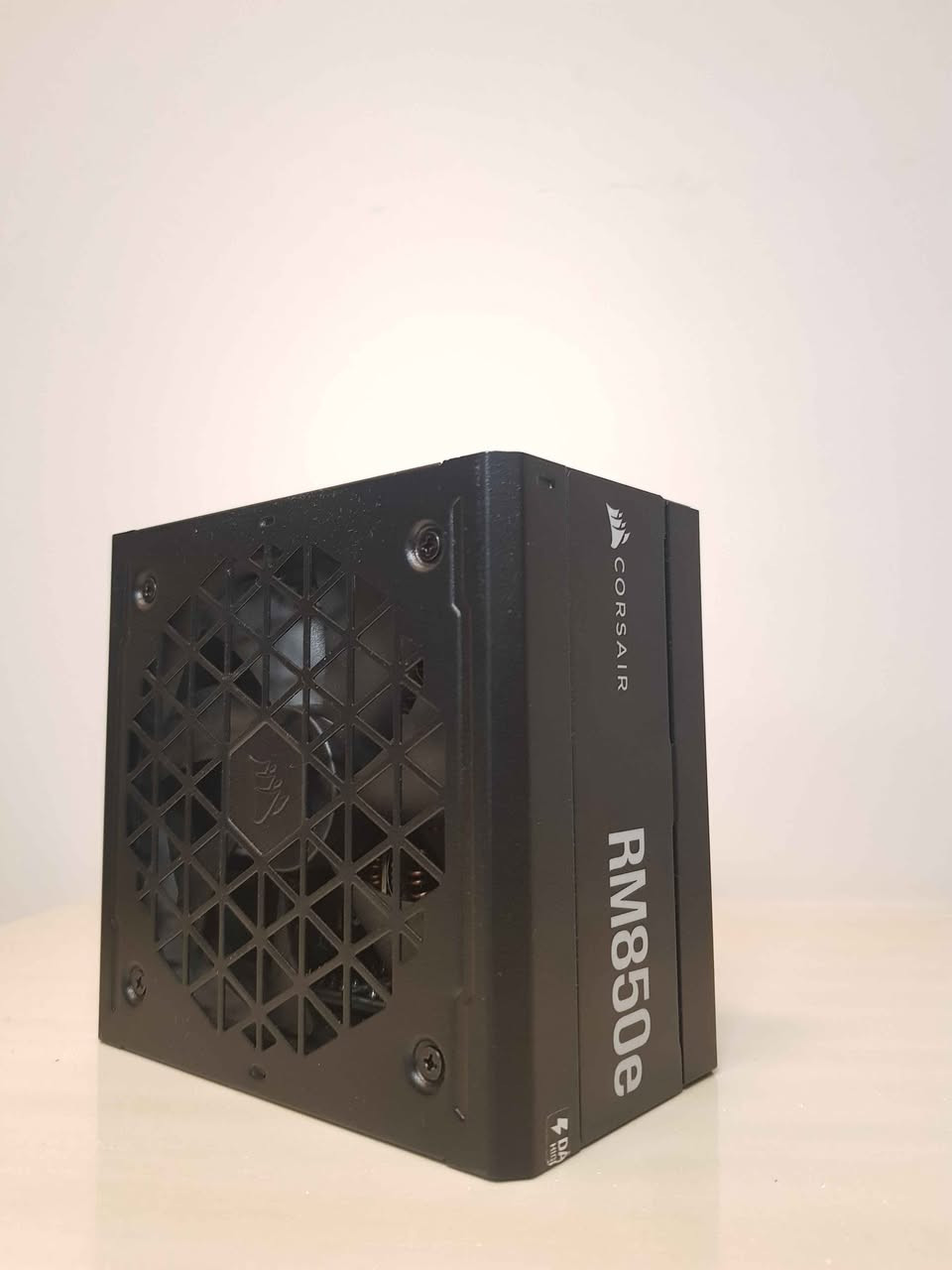 السلام عليكم 
متوفر باور سبلاي كورسير 850W 
السعر 165 الف 
متوفر خدمة التوصيل الي جميع المحافظات 
***********
*********** أربيل, العراق
