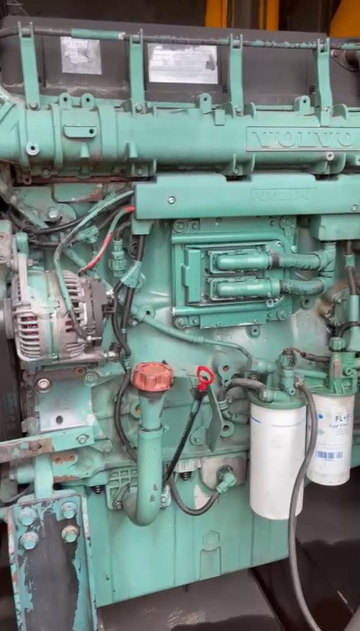 السلام عليكم
فالفو 16 .41  انجكتر نضيفه وحلوه كاتم 

شرط الحمل 

٥٠٠ كي 

السعر 154

***********
