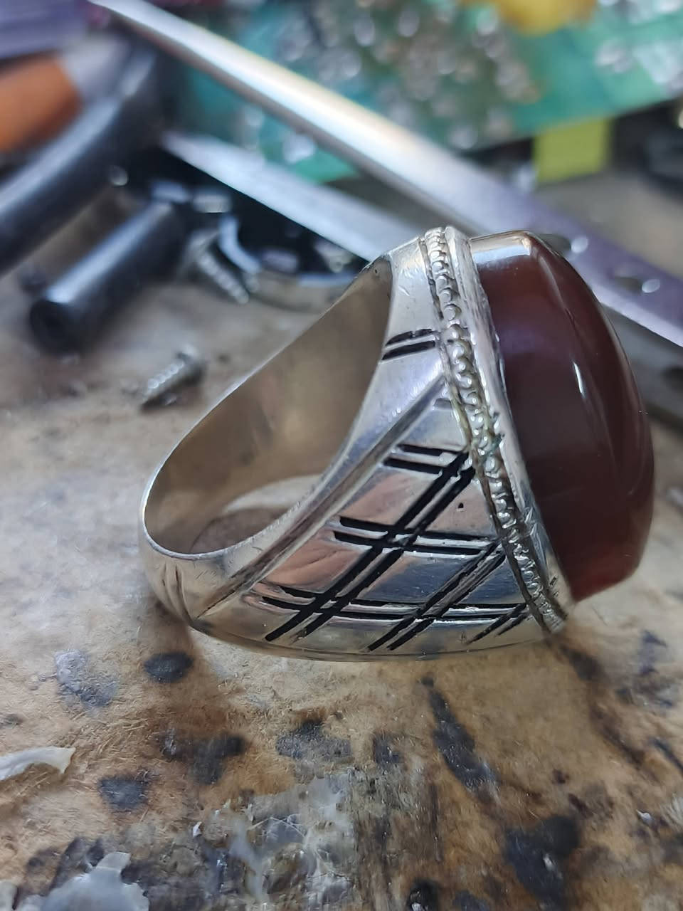 حجر عقيق خشنه تمري حجم الحجر ٢.٥سم فضه ثقيلة ٩٢٥مقاس الخاتم ٢٥تقريبابيع أو مراوس حسب القناعه


**إذا كنت صاحب هذا الإعلان وتريد حذفه لأي سبب، رجاءا أرسل رسالة إلى الدعم الفني**