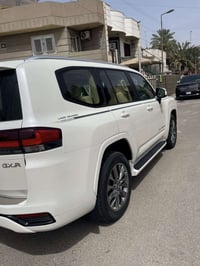 لاندكروز 2024 فول مواصفات زيرو على وضع الشركه  توين توربي GXR رقم بغدا...