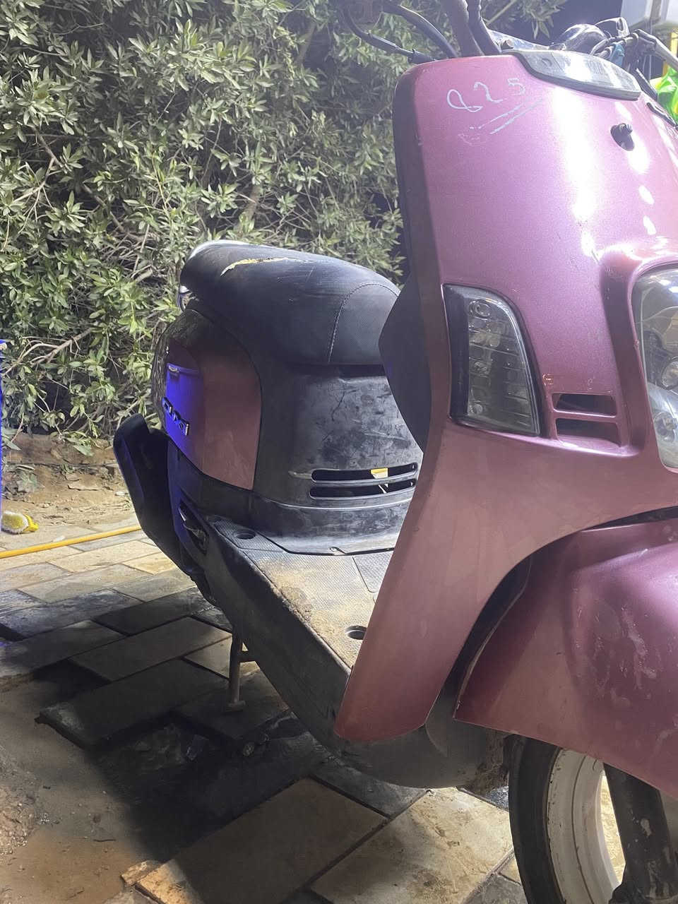 السلام عليكم دراجه بوليس بوشه 49
للبيع بيه شويه نواقص مكاني بابل شارع 60
سعره ٥٠٠ وبيه مجال رقمي واتساب ***********
