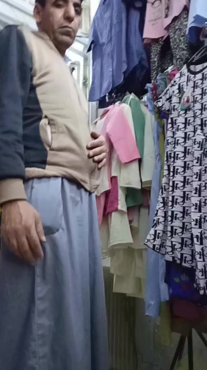 *********** ***********  اليوم تجون معزلين خابرونا على الرقم 100 هلا بيكم عيونياخوان كل شي داخل المحل هو مو ابو يوسف تنزيلات جوه السوق تجون تشرفونا مرات تجونا معزلين راح اخليكم رقم الموبايل اخواني اخواتي يشرفونا بكل وقت تنزيلات تنزيلات يعني اسعار مناسبه يوجد لدينا شحاطات رجاليه احذيه رجاليه شحاطات نسائيه شحاطات نسائيه احذيه نسائيه يعني كل شيء موجود داخل المحل احذيه شحاطات ولاديه بناتيه رجاليه شبابيه يعني كل شيء موجود مواعين جداري نوعيات الاصلي والعادي وكل شيء موجود تجون تشرفونه بكل وقت حاجات كلها مناسبه مع الفقير بيكم خير تدللون يعني حاجاتنا كلها رخيصه نعم 100 هلا بيكم بيكم خير تدللون تجون تشرفونا بكل وقت ملابس ايش تردون موجود
