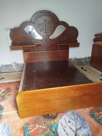 جربايه • نفرين • خشب ثقيل