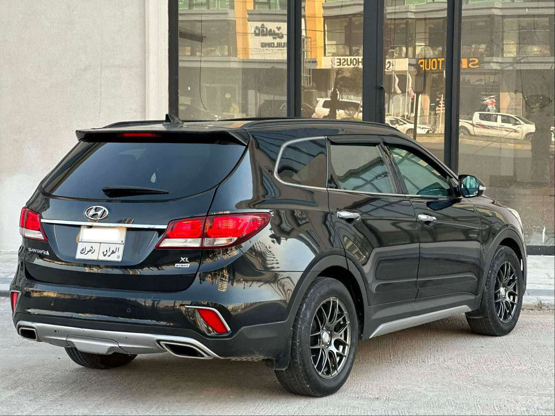 🚙 للبيع – هيونداي سنتافي جراند 2018 (فل كامل)  
وارد امريكا 
✔️ محرك 6 سلندر – 3.3 لتر
✔️ فل كامل (Full Option)
✔️ الممشى: 90 ألف ميل
✔️ محرك وكير بحالة ممتازة (شرط)
✔️ إيرباق سليم
📌 الملاحظات:
🔹 بيها بوند + ربع جملوغ
🔹 السيارة بشكل عام نظيفة
💰 السعر: 166 (سعر مناسب وقابل للنقاش)
📞 للتواصل: ***********
📩 للجادين فقط.
