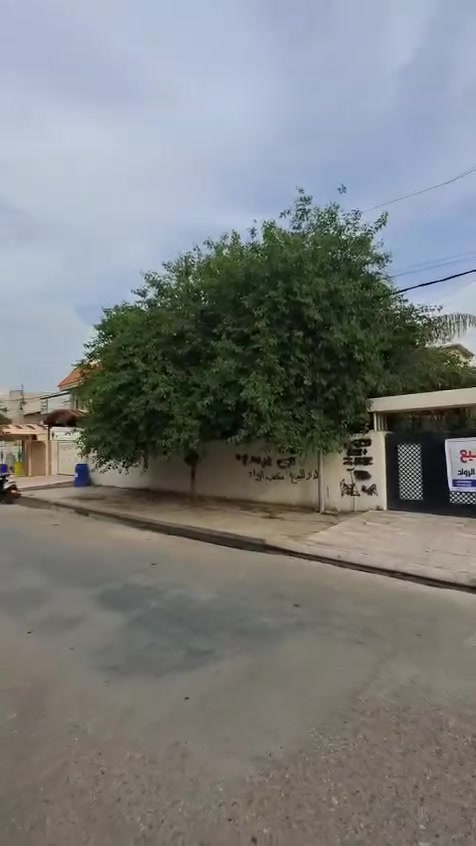 دار للبيع في حي نركال ( شارع المدخل ) ( شارع ٢٠ متر ) 
٦٠٠ متر واجهه ١٩ متر
السعر مميز 
***********
***********
***********

