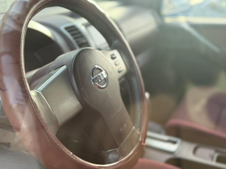 سلام عليكم نيفاره موديل 2009اوتماتيكً رقم بصره فول موصفات مكفوله من الضربه والصبغ والتبديل ماعده شبر صبغ بلحوض مكينه كير جدد سياره جاهزه وأحله من صور *********** مكاني البصره القرنه
