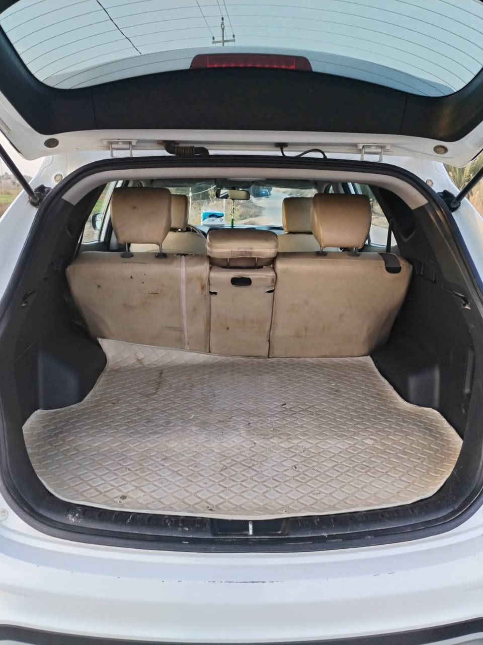 السلام عليكم ورحمة الله وبركاته سنتافيا مديل 2018ماشيه 102 حقيقي قابله للزياده رقم مثنئ دوالي بيه قطعه تبديل باب الخلف السدر مكينه جي دي ار2400 فور ويل *********** رقم صاحب السياره
