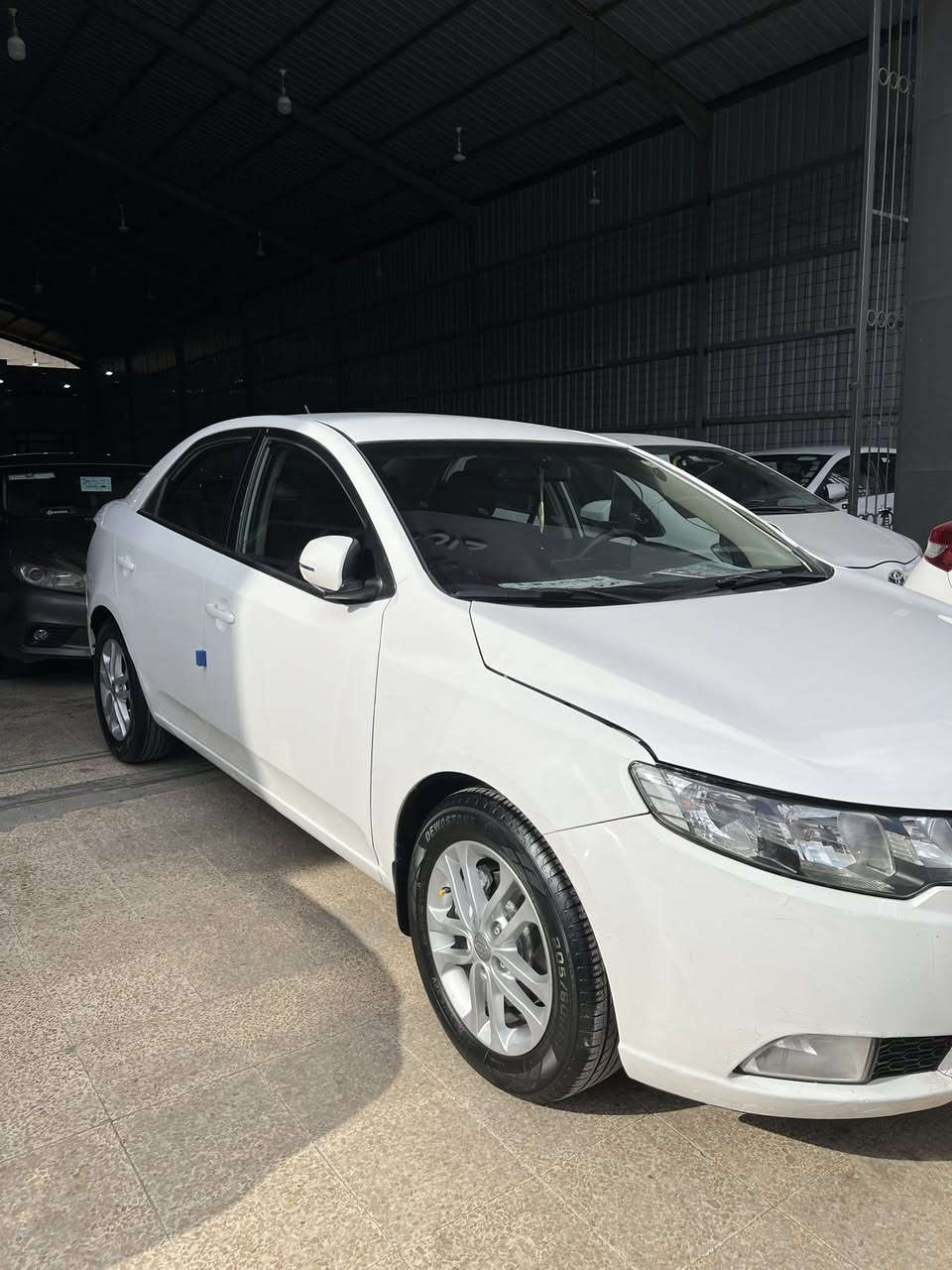 سلام علايكم
كيا سيراتو 
موديل ٢٠١٢
بيدون سبخ تلاث موكان بارد بس 
كير محرك كوله بي شرت 
سنوي جديد بس رقم قديم 
اربعا تايرات جديد 
مكان اربيل 
لي معلومات ازيد 
***********واتساب وا فايبر 
سعر ١٠٣$ بي مجال
