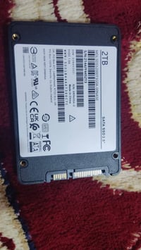 هارد ٢ تيرابايت • قابل للتفاوض