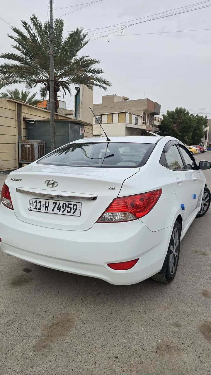 السلام عليكم اكسنت موديل 2015 خليجيه
السياره فول بموديلهه ماشيه 112 الف كيلو
محرك 1600 دوش اكفلك محرك و كير و السياره بدون أي حادث
السياره صدر امامي خلفي جديد ادامه كامله السياره مناقصهه برغي
السعر 10700$ و بيهه مجال بسيط كلش
رقم ***********
مكان حي القاهره
