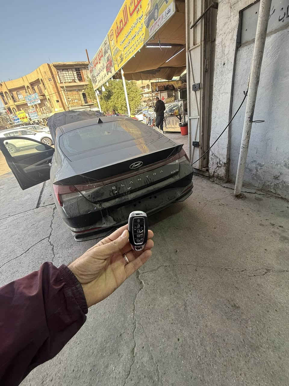 من رخصت الادمنيه
مفاتيح ابو شهاب خبره تتجاوز الاربعين عام 
 اخزن الرقم للطوارئ
ارقام الورشه والخدمه الموقعيه 
***********
***********
اعمال الورشه والعنوان اسفل 
بغداد الحريه مجاور مدخل البستان مقابل مطحنه الجلبي 
نسخ وبرمجه كل انواع مفاتيح السيارات الحديثه 
تغير نضام السيارات من مفتاح الى بصمه مع التشغيل عن بعد
اضافه ميزه التشغيل عن بعد للسيارات
نصب اجهزه الانذار والريمونت كنترول 
عمل السنتر لوك
صيانه كل انواع جوزات السيارات
#سويجات #مقفول #ابومفاتيح #برمجه #بصمات #مفاتيح
