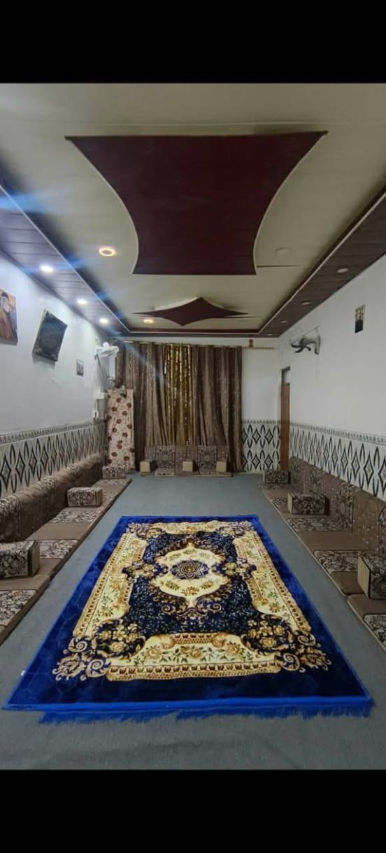 بيت للرهن 200 متر
نجف حي النداء شارع المجمعات عمود 54 
قرب إنشائية الزرفي
 طابقين 6 غرف
الطابق الاول يحتوي على غرفتين وصالة ومطبخ واستقبال وصحيات
الطابق الثاني يحتوي على أربع غرف وصالة.
سعر الرهن 25 مليون
@إشارة


**إذا كنت صاحب هذا الإعلان وتريد حذفه لأي سبب، رجاءا أرسل رسالة إلى الدعم الفني**