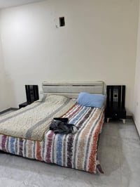 للبيع غرفه تركيه نظيفه جدا مكان حي الجهاد شارع الاطباء مستعجل بيعتها س...